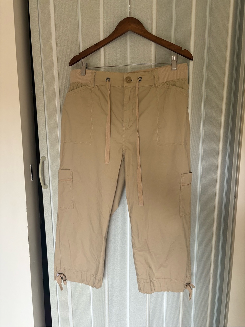 Cotton Capris - Picture 2 of 4